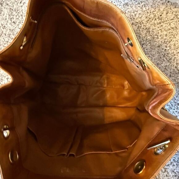 Chanel Vintage Tan Quilted Lambskin Tote - Picture 9 of 12